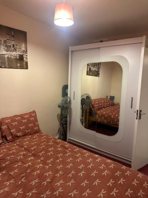 Apartamento Lovely Woodford One Bedroom *