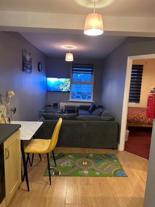 Apartamento Lovely Woodford One Bedroom *